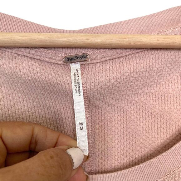 Free People Pink Synergy Cuff Thermal Sweatshirt Laced Details Cuffs Medium M - Picture 12 of 12